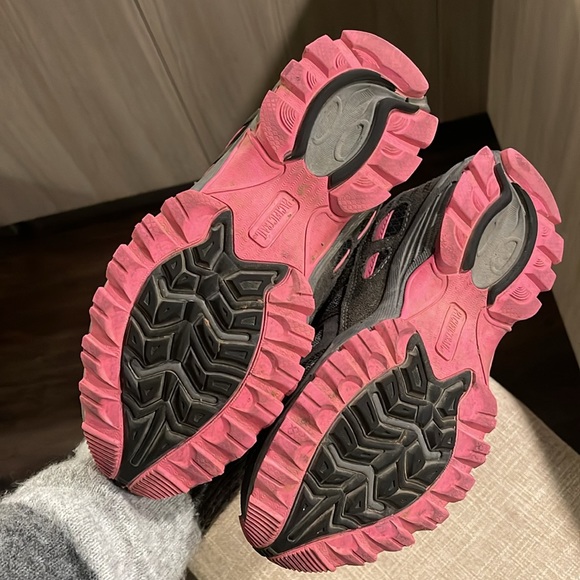 Pacific Trail Hiking Boots - Picture 3 of 6